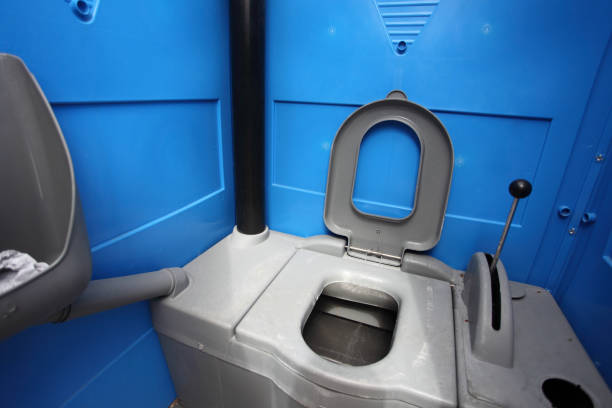 Best Portable Restroom Servicing (Cleaning and Restocking)  in Lincolnia, VA